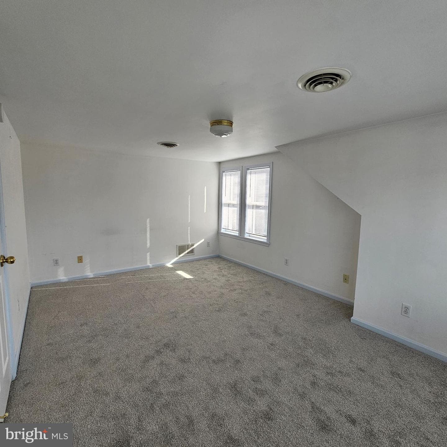 807 S Morris Street photo 32