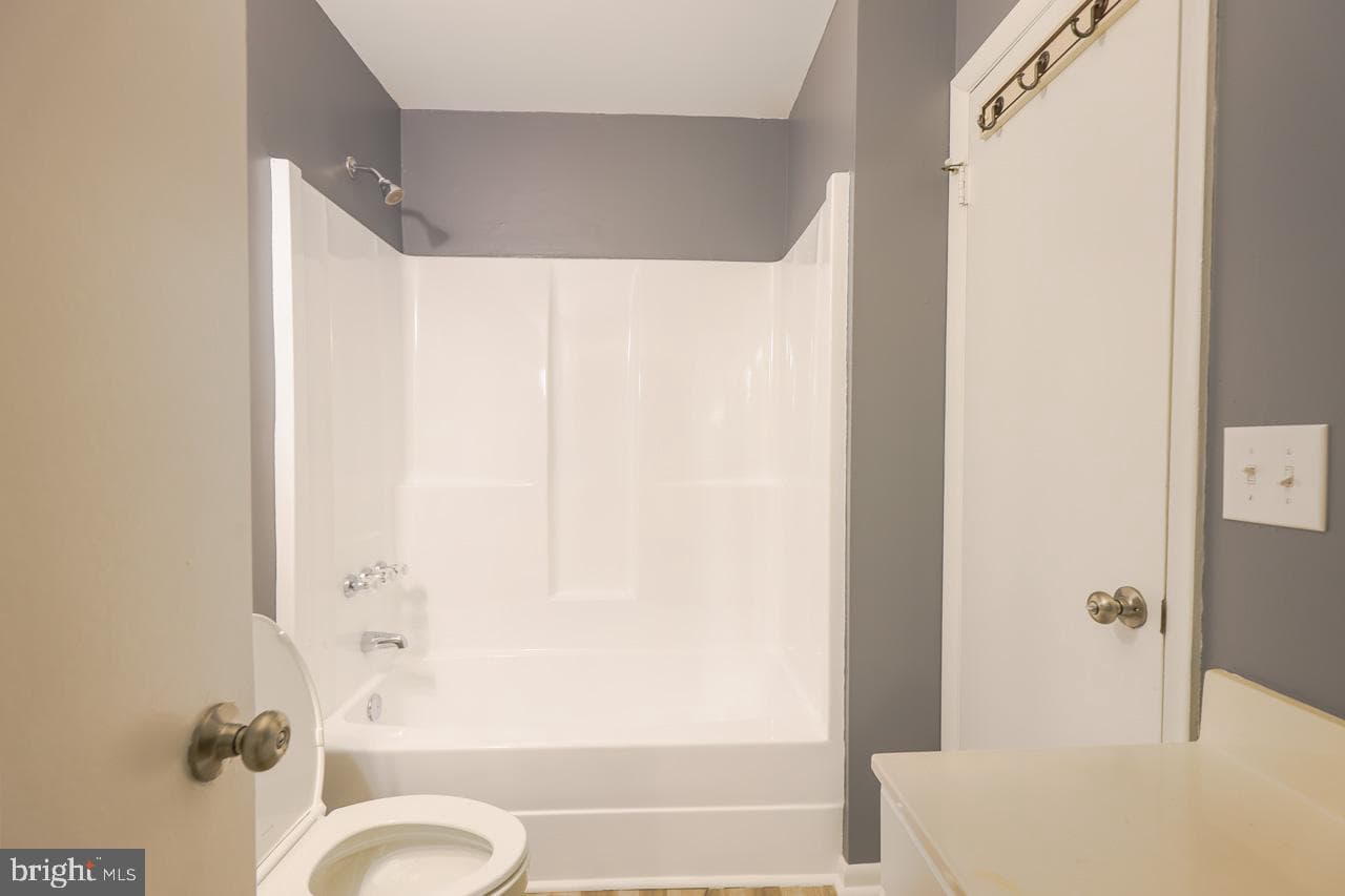 29595 Dutchmans Lane #42/701 photo 15