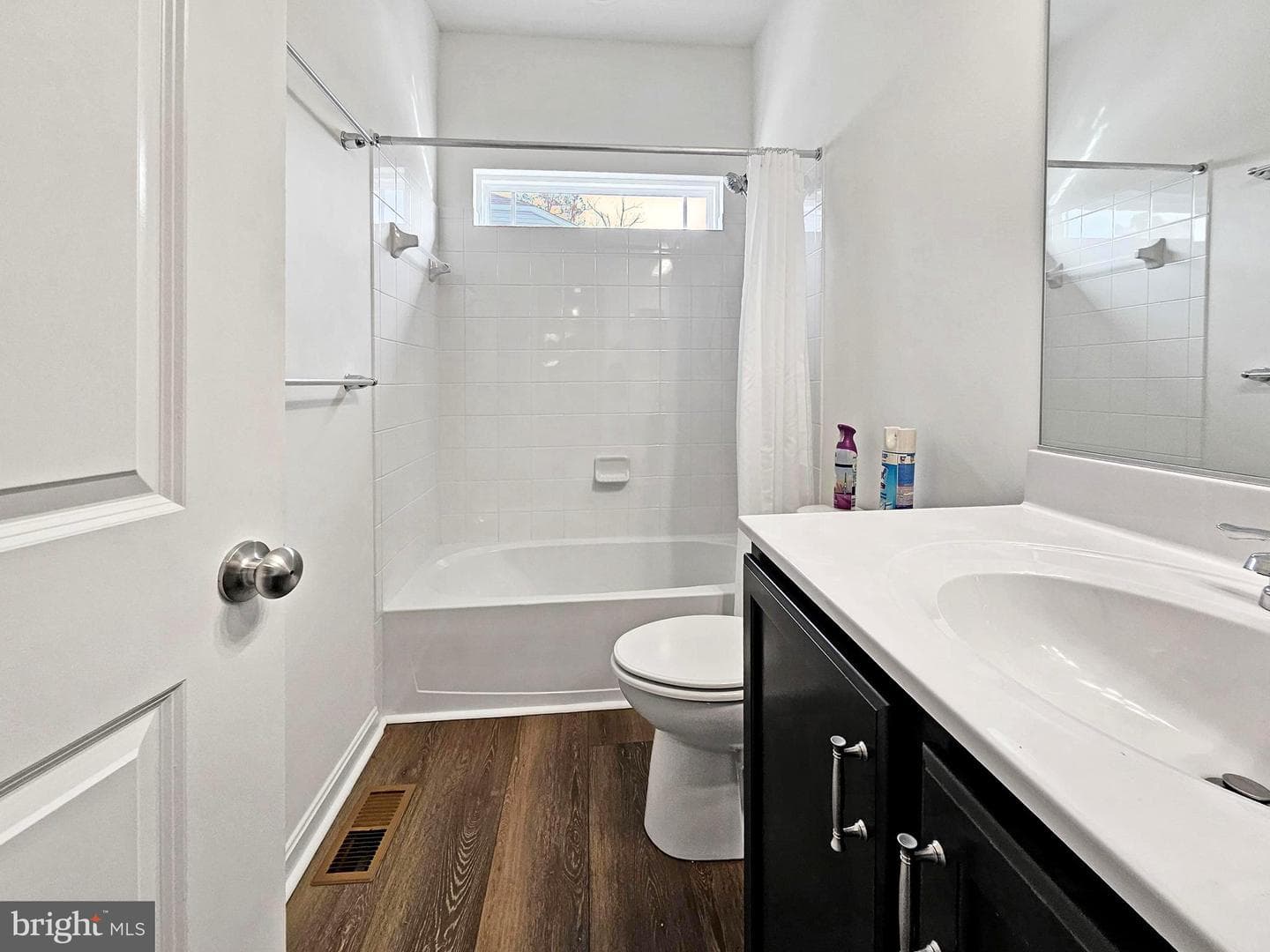 5582 Trafalgar Circle photo 13