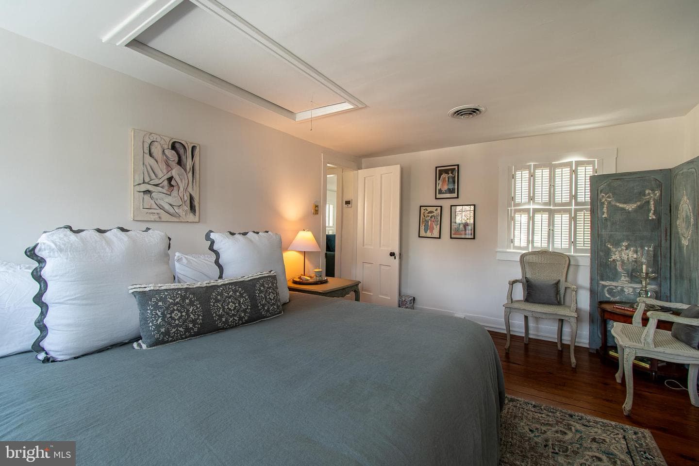 114 E Chew Avenue photo 30