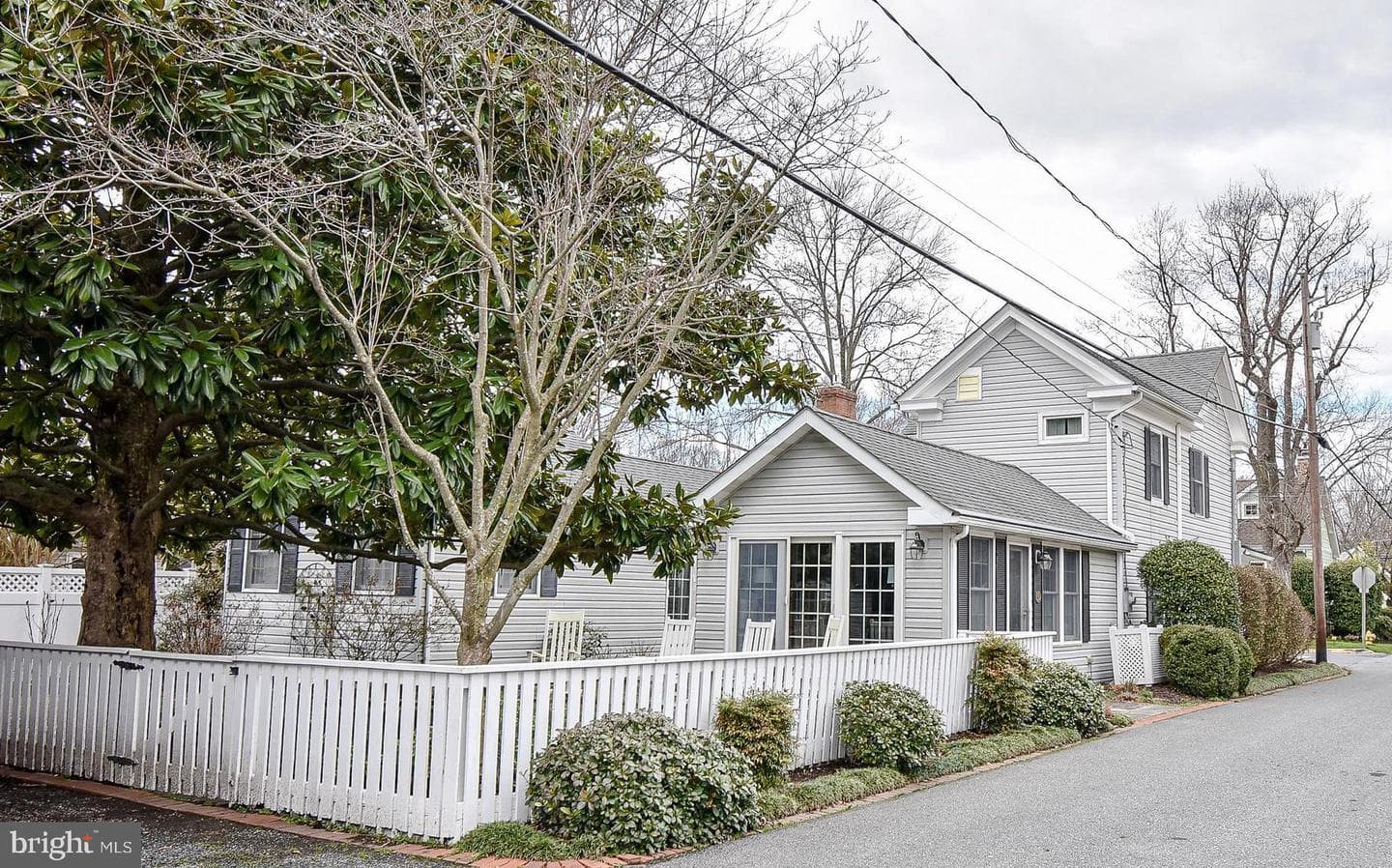 114 E Chew Avenue photo 33