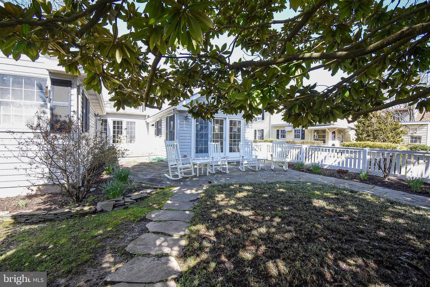 114 E Chew Avenue photo 35