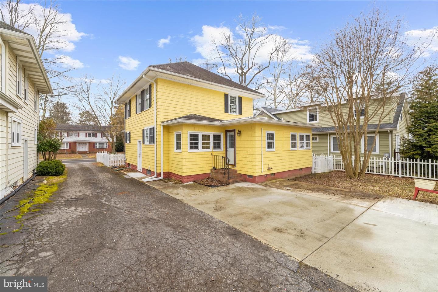 315 Dutchmans Lane photo 11