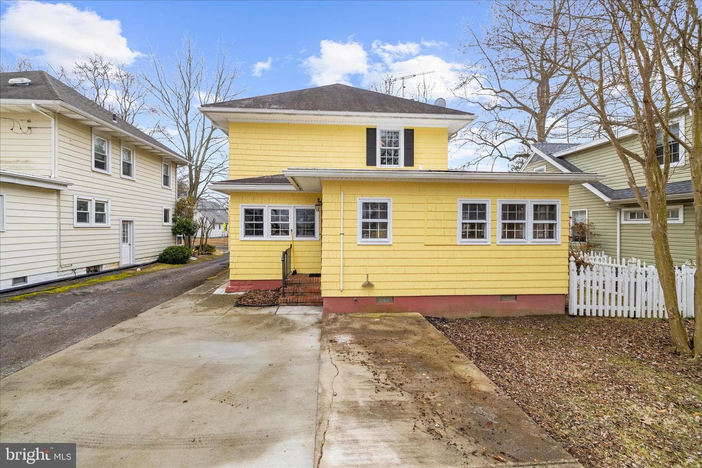 315 Dutchmans Lane photo 12