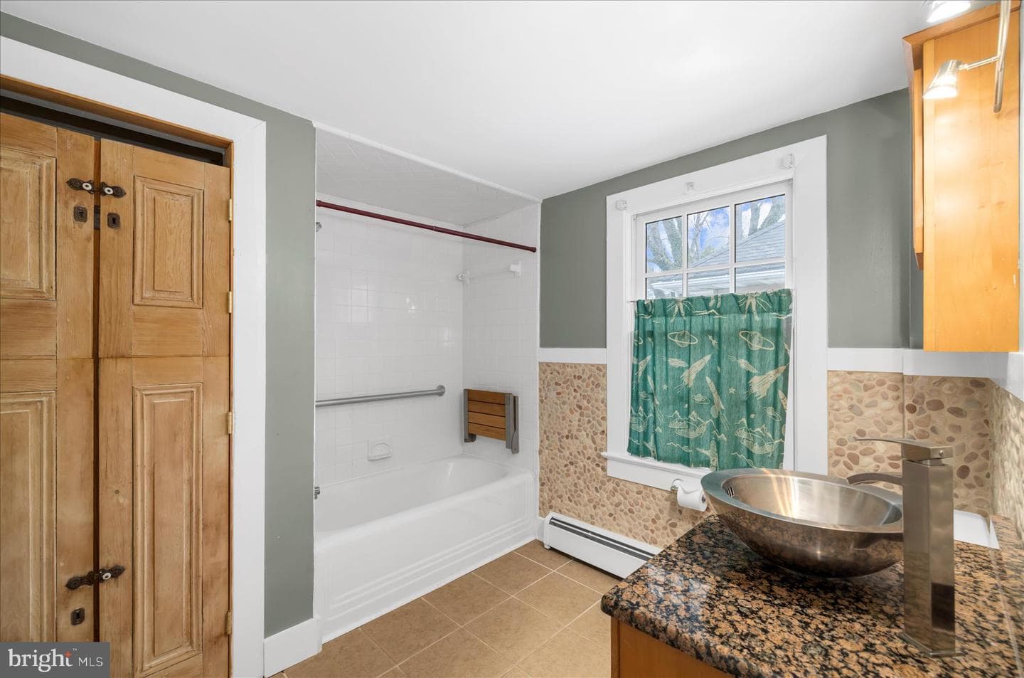 315 Dutchmans Lane photo 32