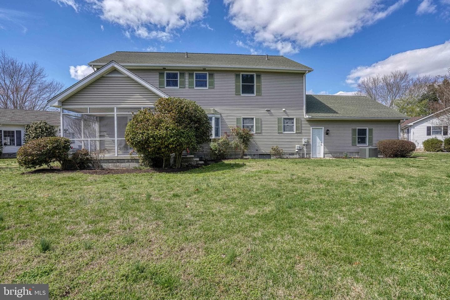 200 Spring Drive photo 49