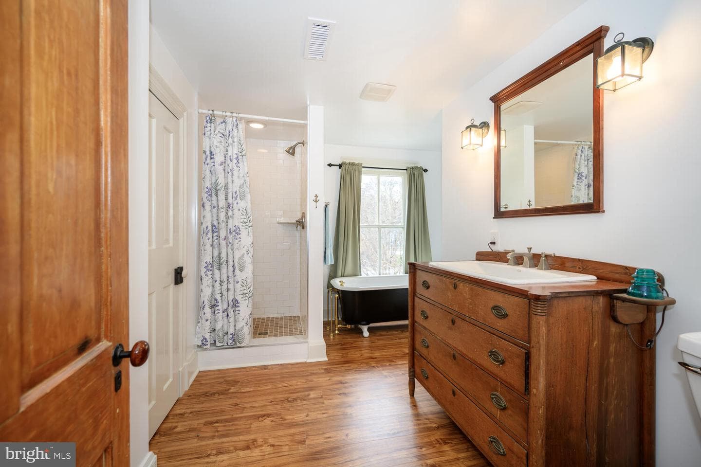 7651 Main Street photo 18