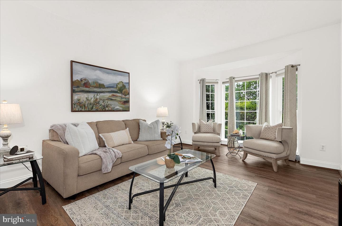7586 Easton Club Drive photo 4