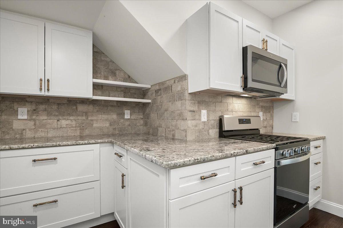 140 S Washington Street photo 49