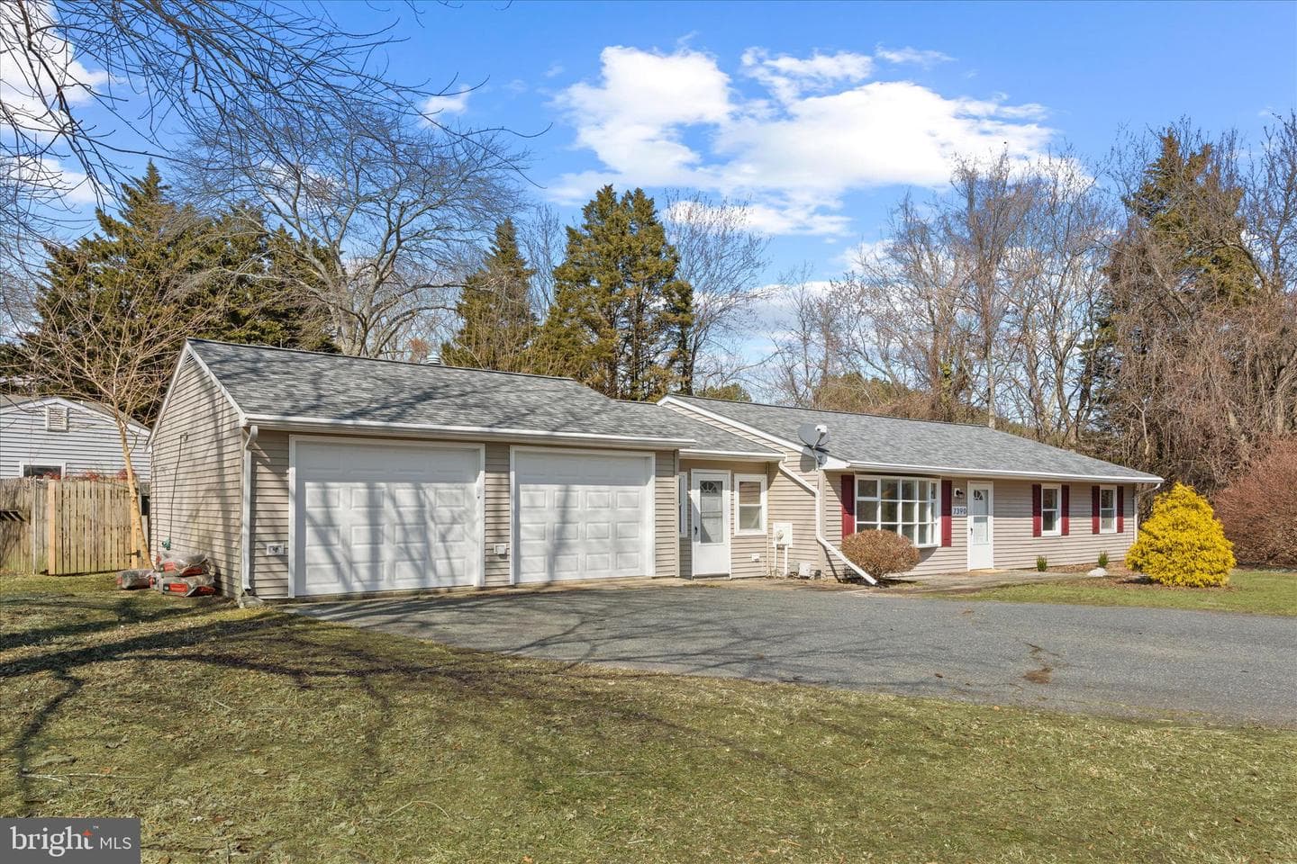 7390 Patrick Road photo 2