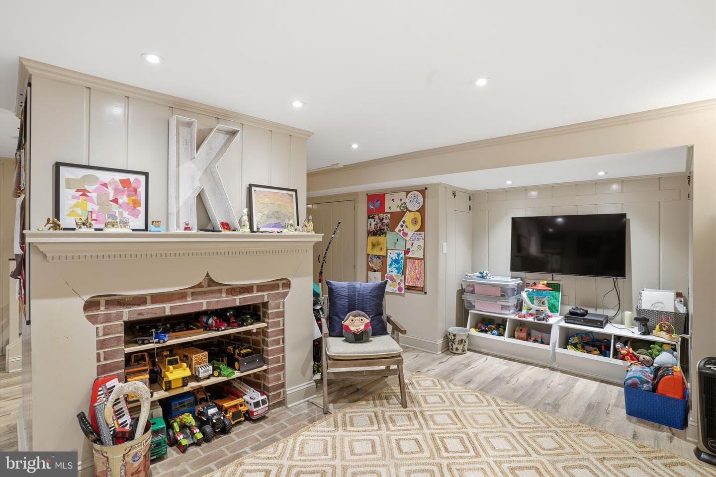 209 Goldsborough Street photo 10