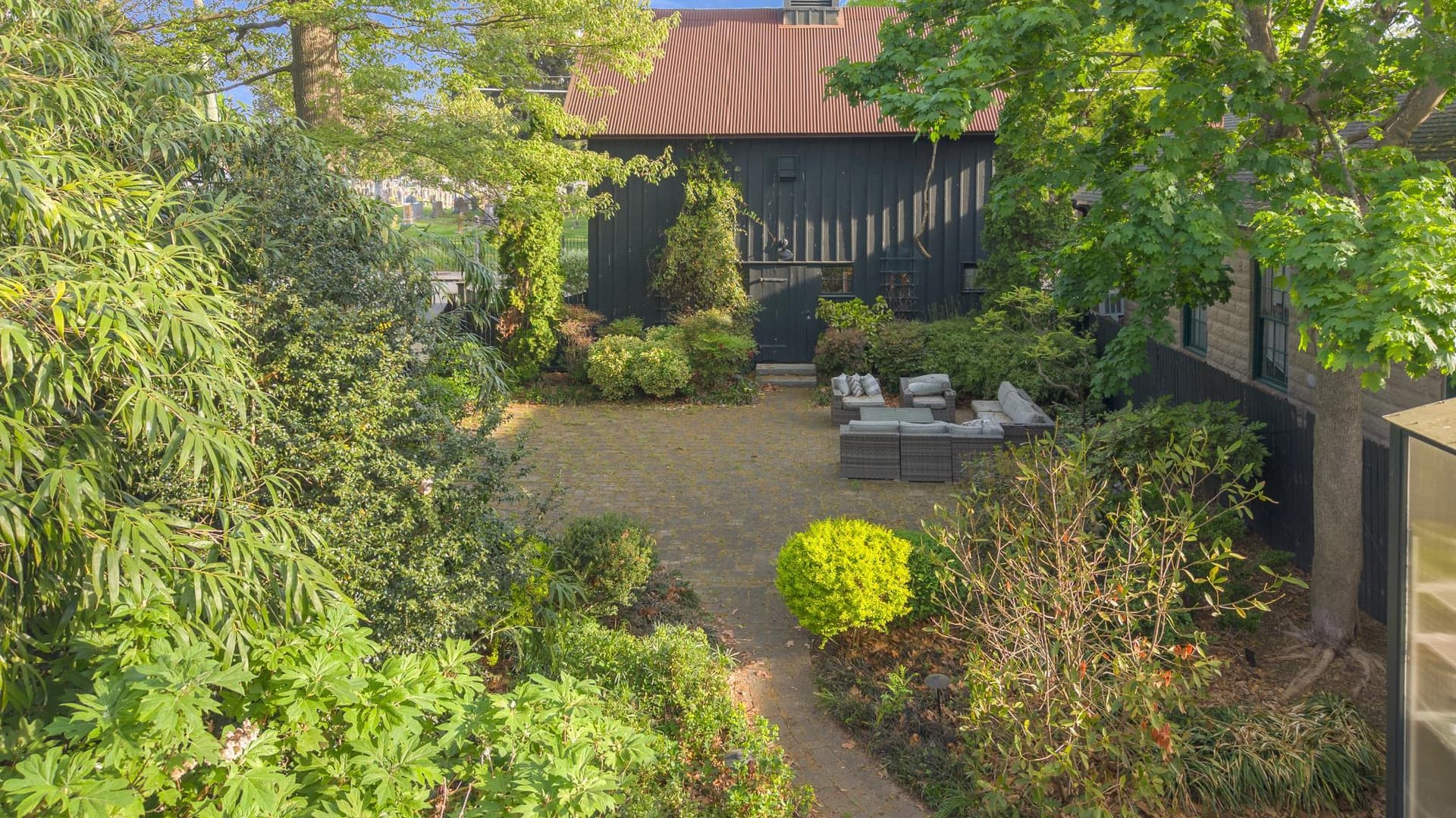 209 Goldsborough Street photo 34