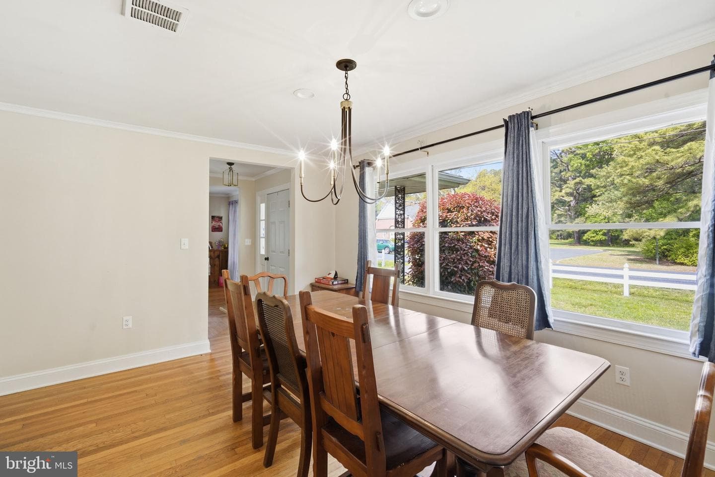 204 Lincoln photo 10