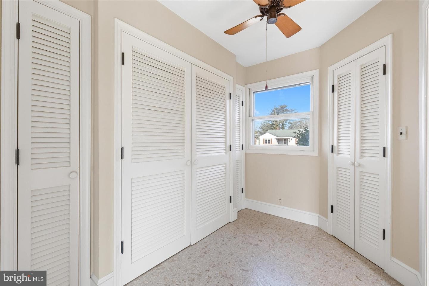 704 Elizabeth Street photo 12