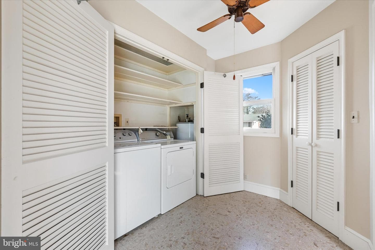 704 Elizabeth Street photo 13