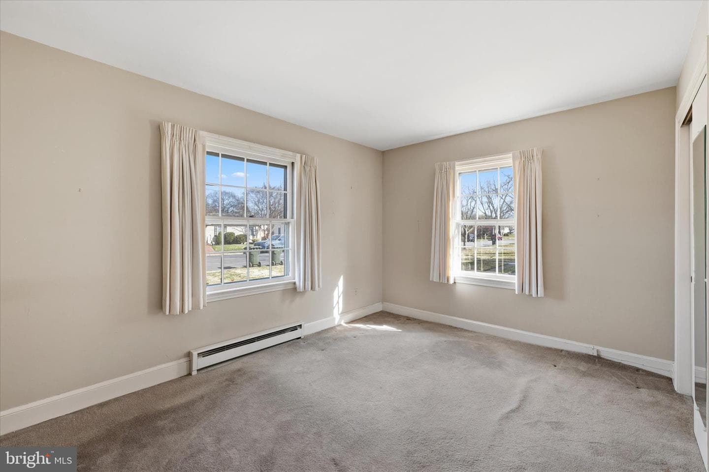 704 Elizabeth Street photo 21