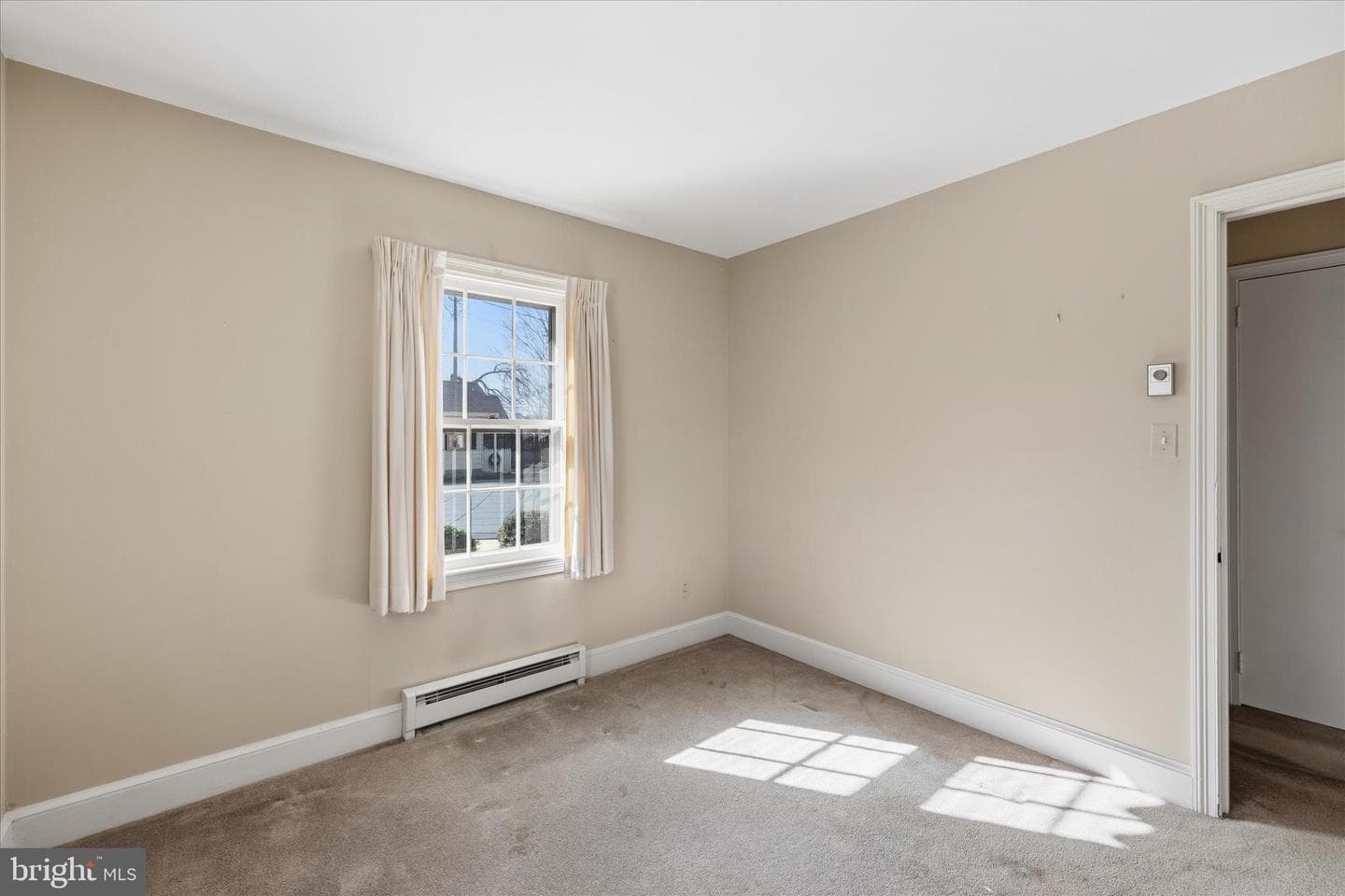 704 Elizabeth Street photo 22