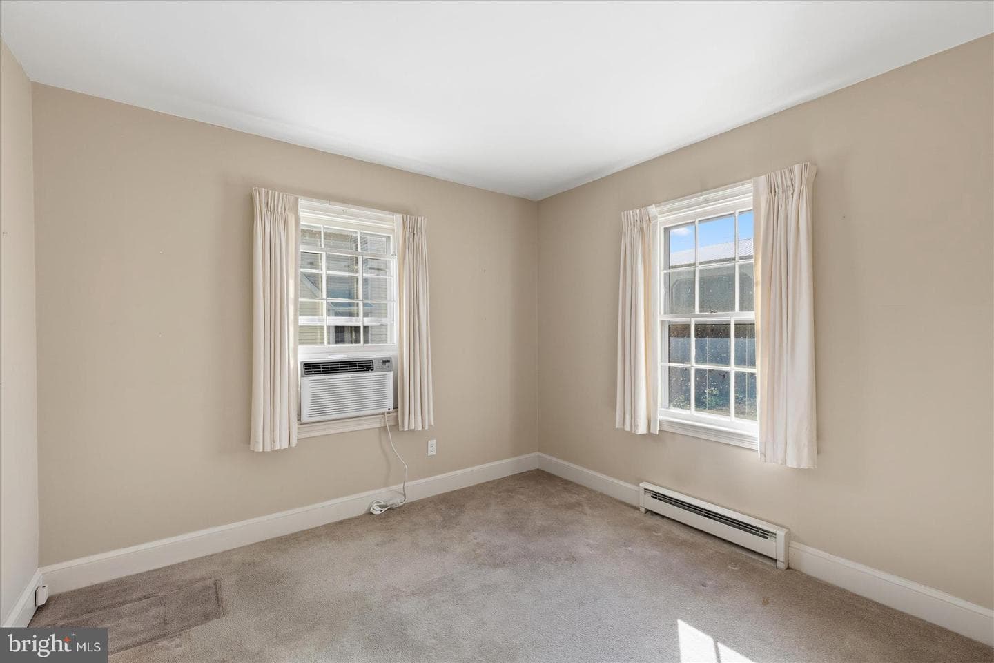 704 Elizabeth Street photo 26