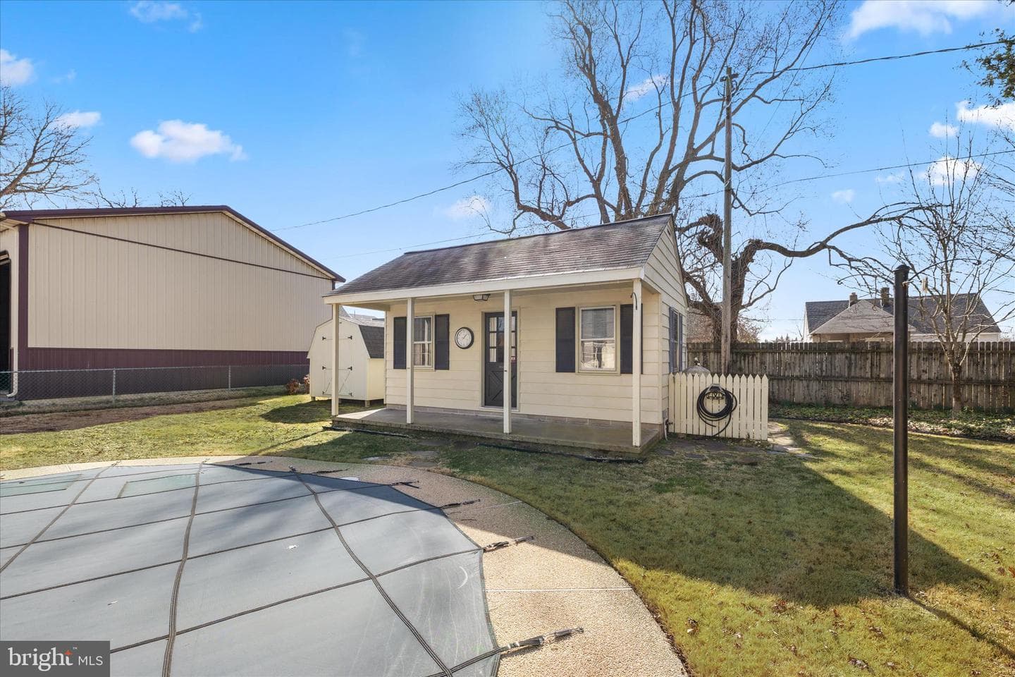 704 Elizabeth Street photo 37