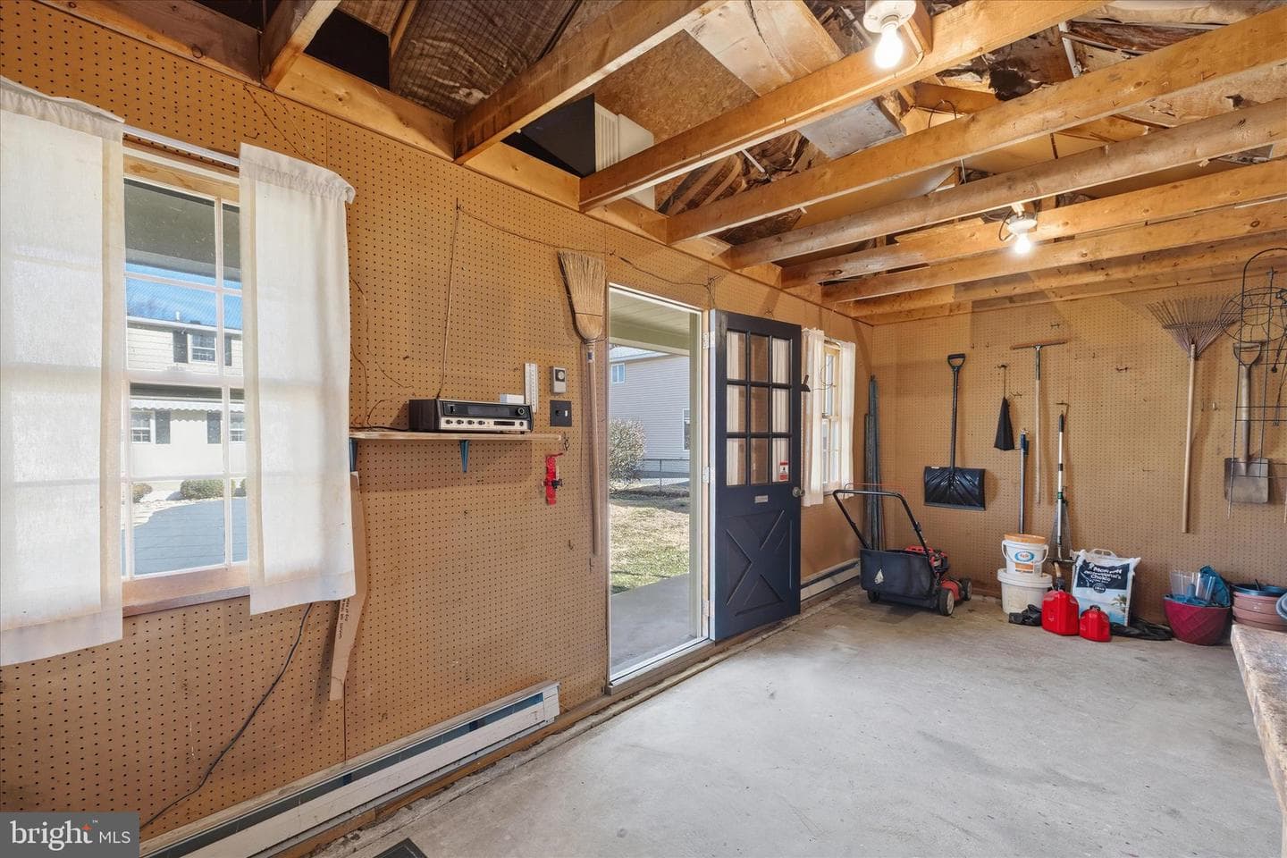 704 Elizabeth Street photo 40