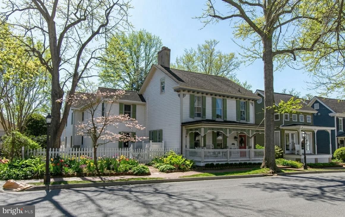 114 W Chestnut Street, Saint Michaels