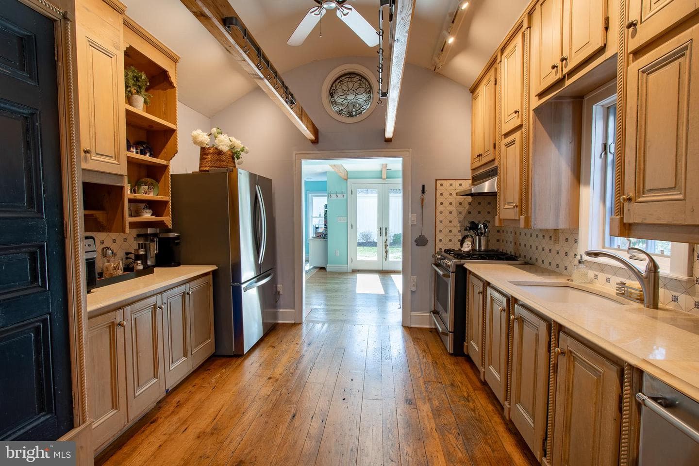 114 W Chestnut Street photo 16