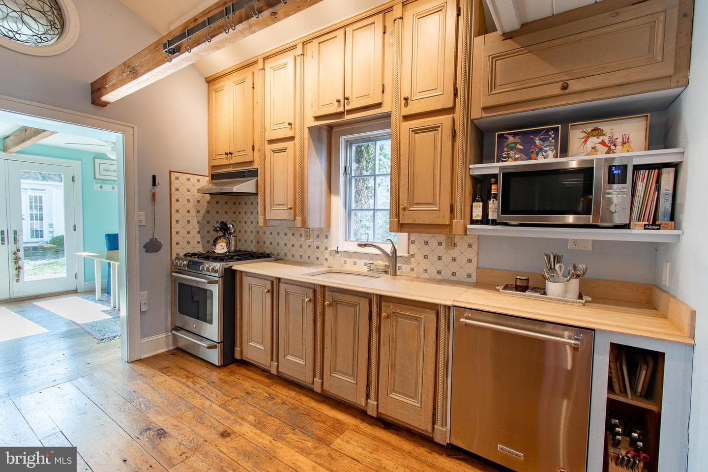 114 W Chestnut Street photo 17