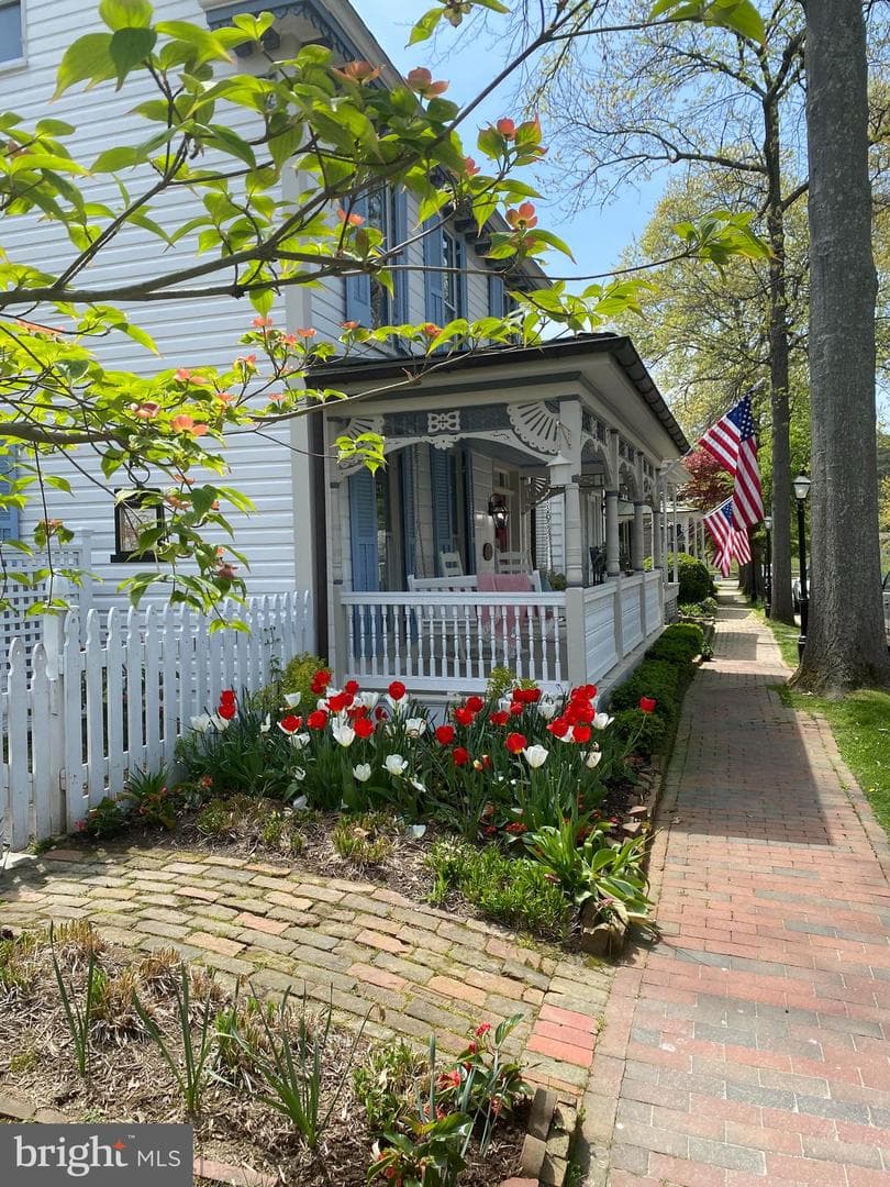 114 W Chestnut Street, Saint Michaels