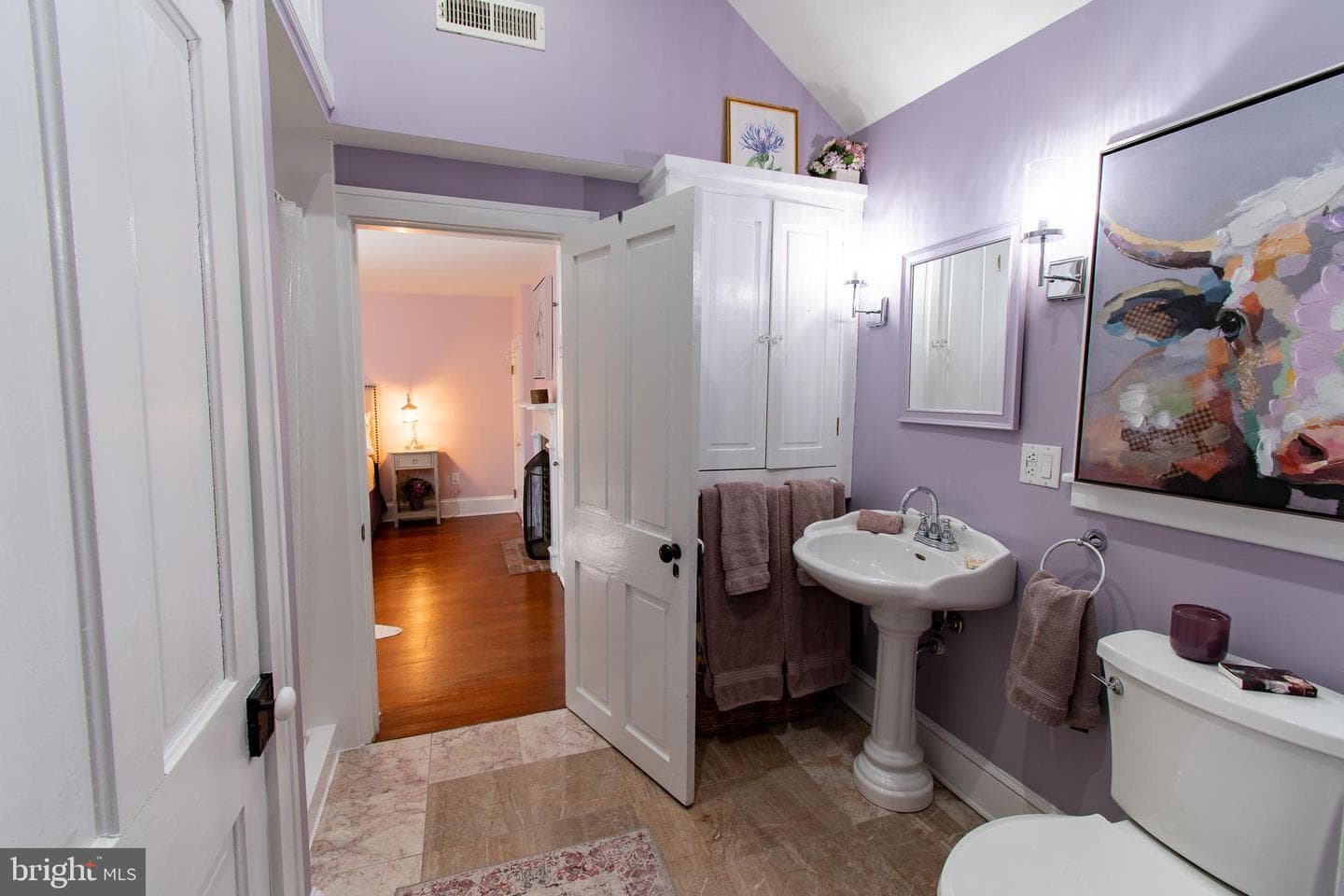 114 W Chestnut Street photo 28