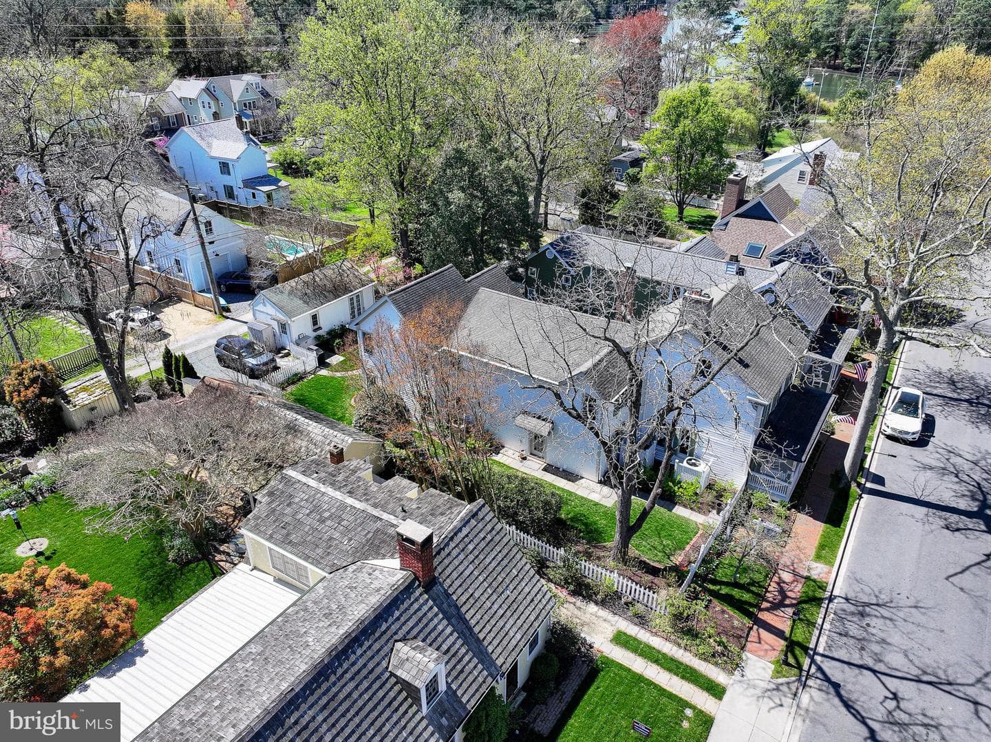 114 W Chestnut Street photo 3