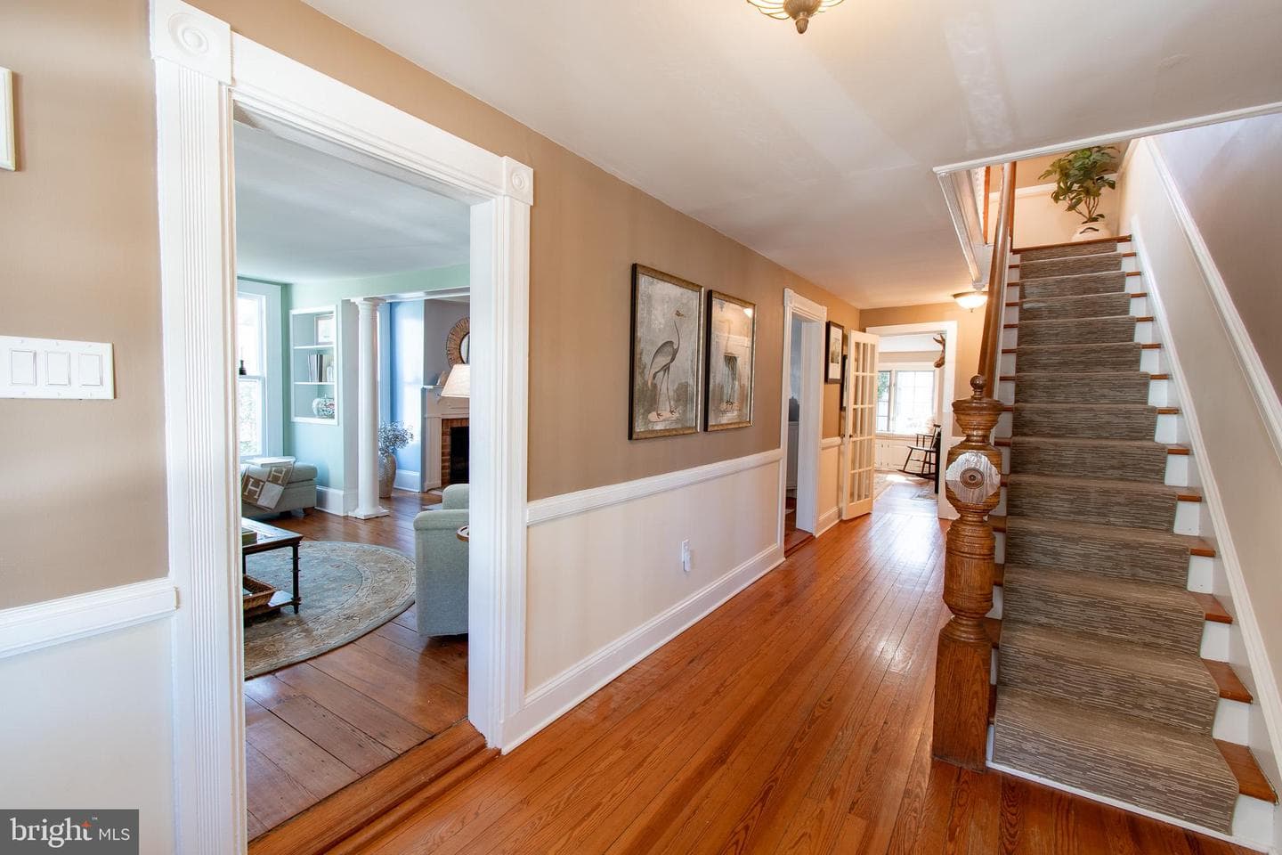 114 W Chestnut Street photo 5