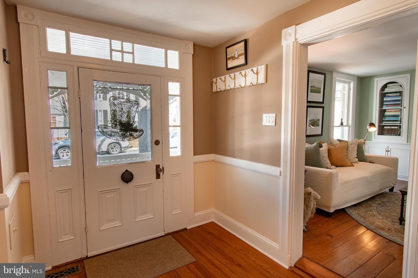 114 W Chestnut Street photo 6