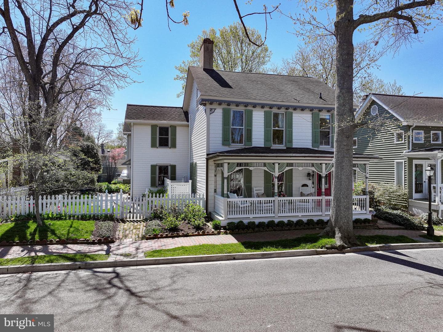 114 W Chestnut Street photo 65