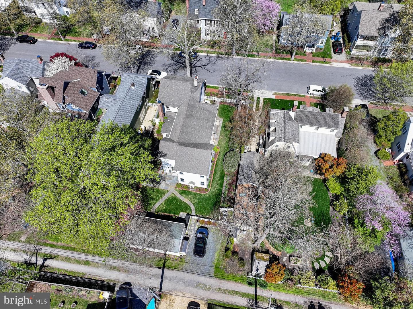 114 W Chestnut Street photo 69