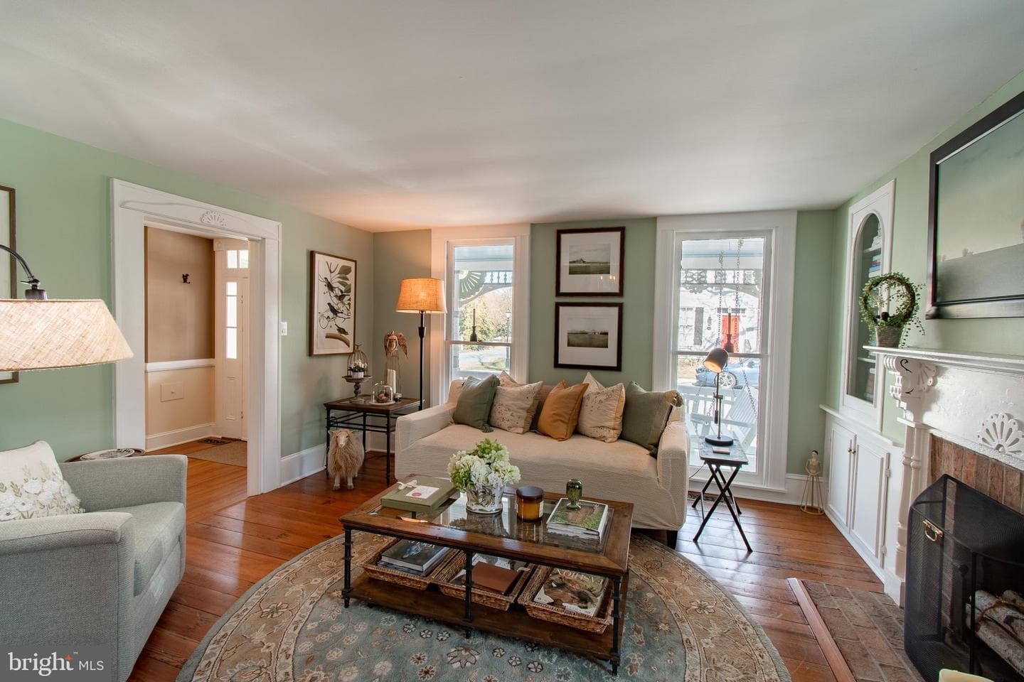114 W Chestnut Street photo 8