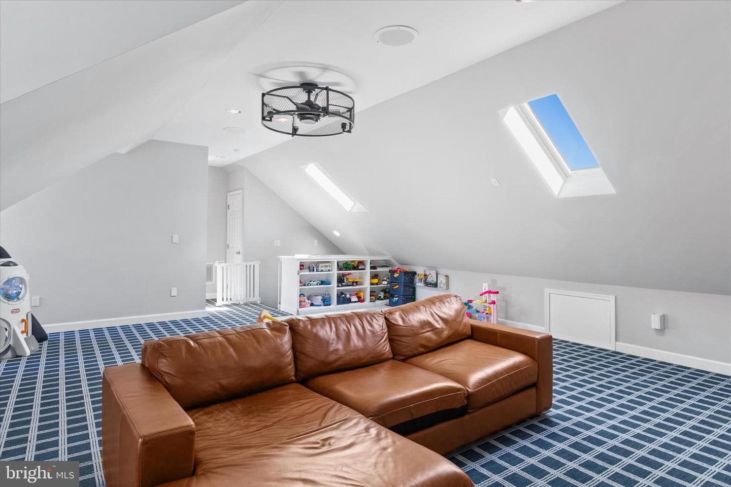 53 Londonderry Drive photo 40