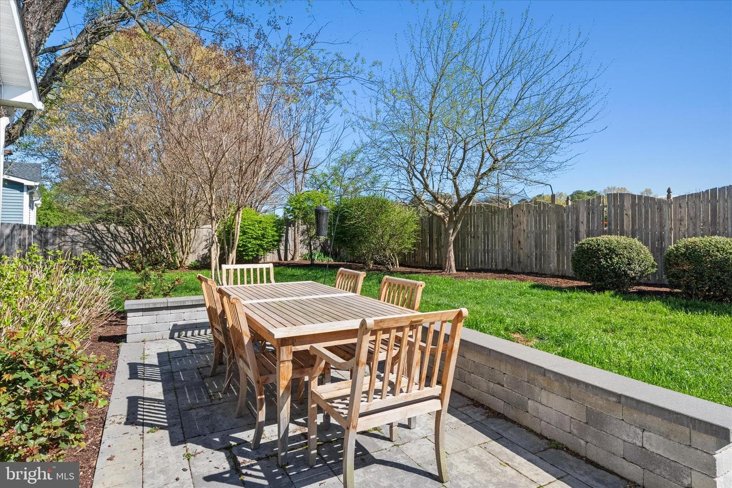 53 Londonderry Drive photo 48