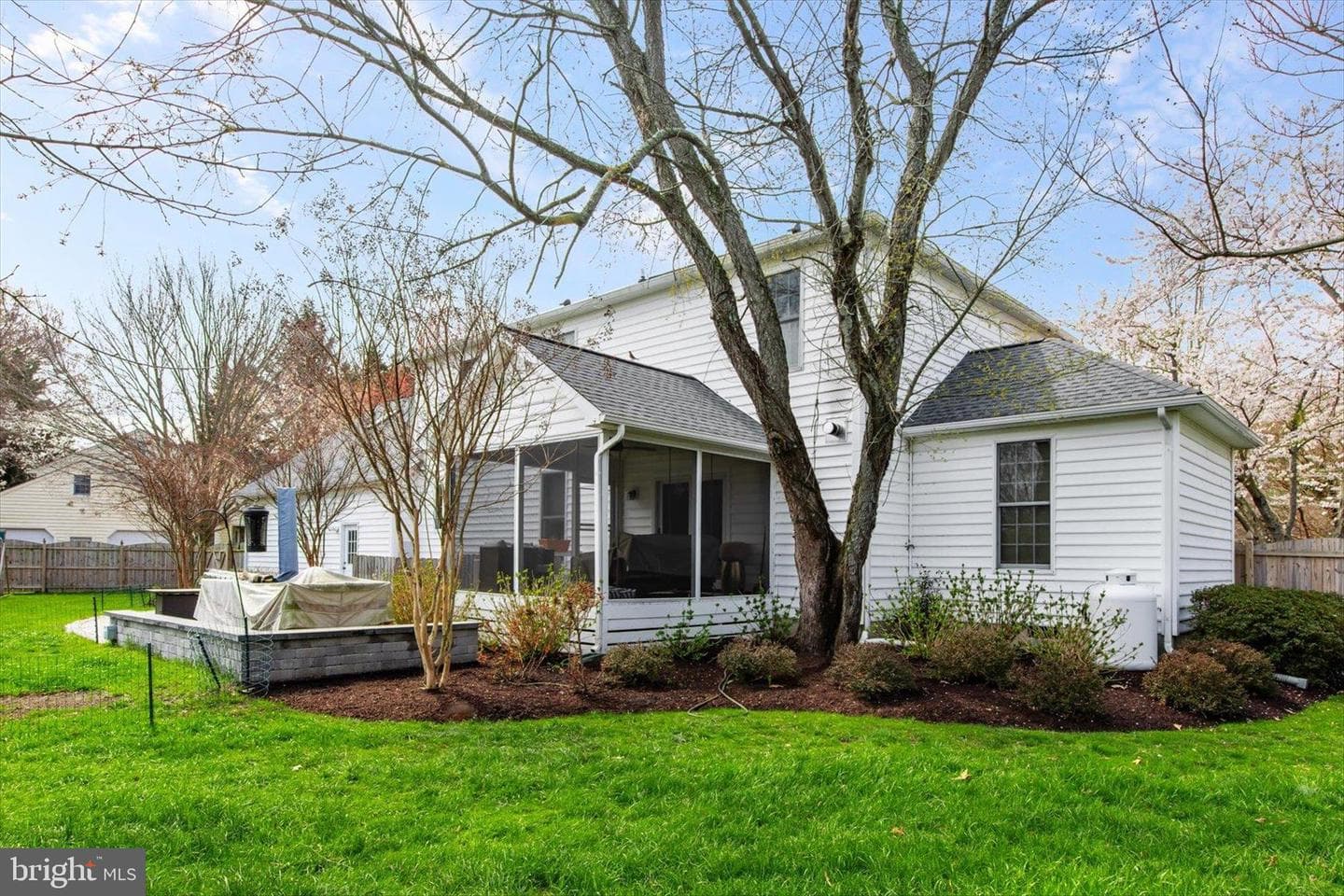53 Londonderry Drive photo 49