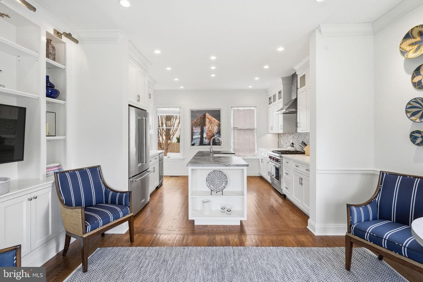 222 Chestnut photo 14