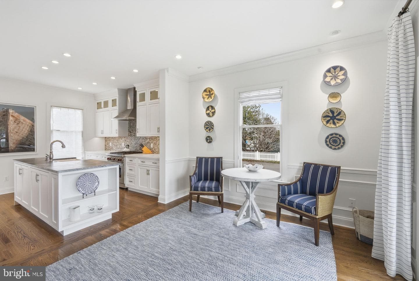222 Chestnut photo 15
