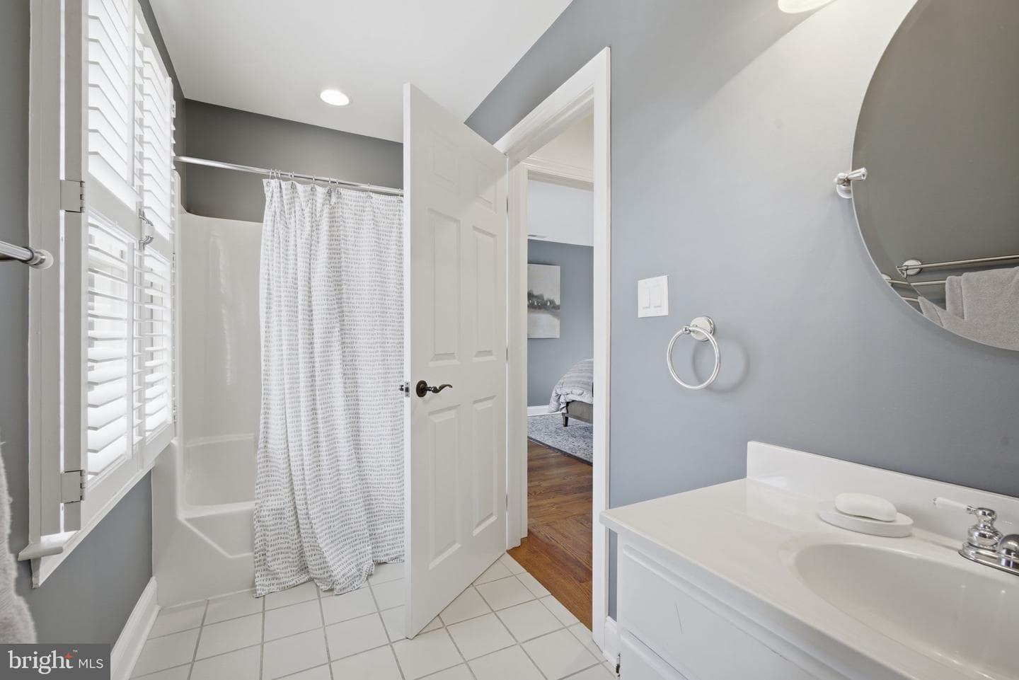 222 Chestnut photo 23