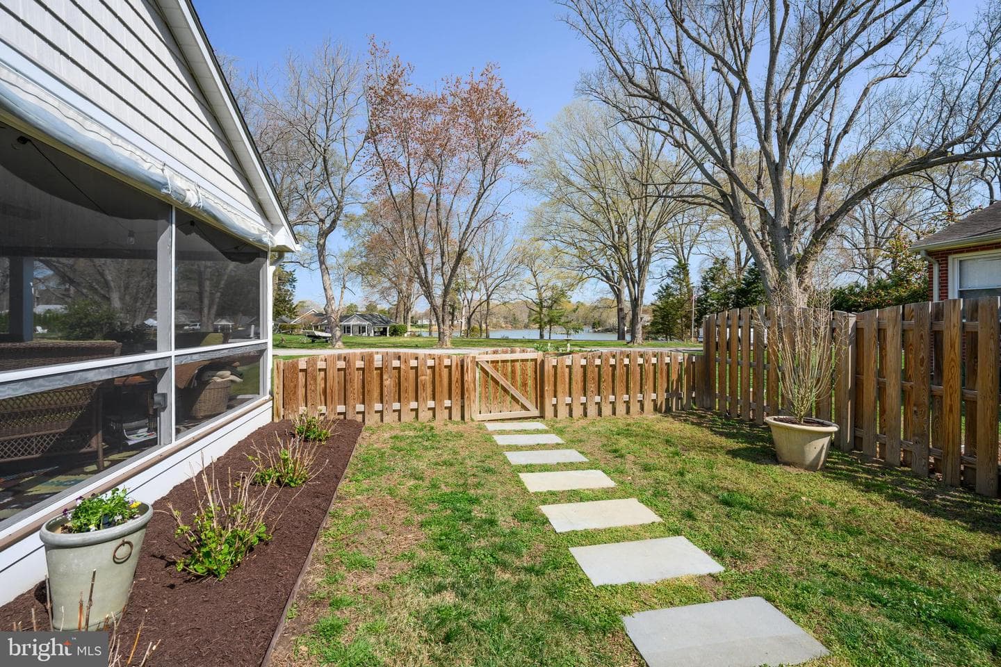 28567 Holden Road photo 12