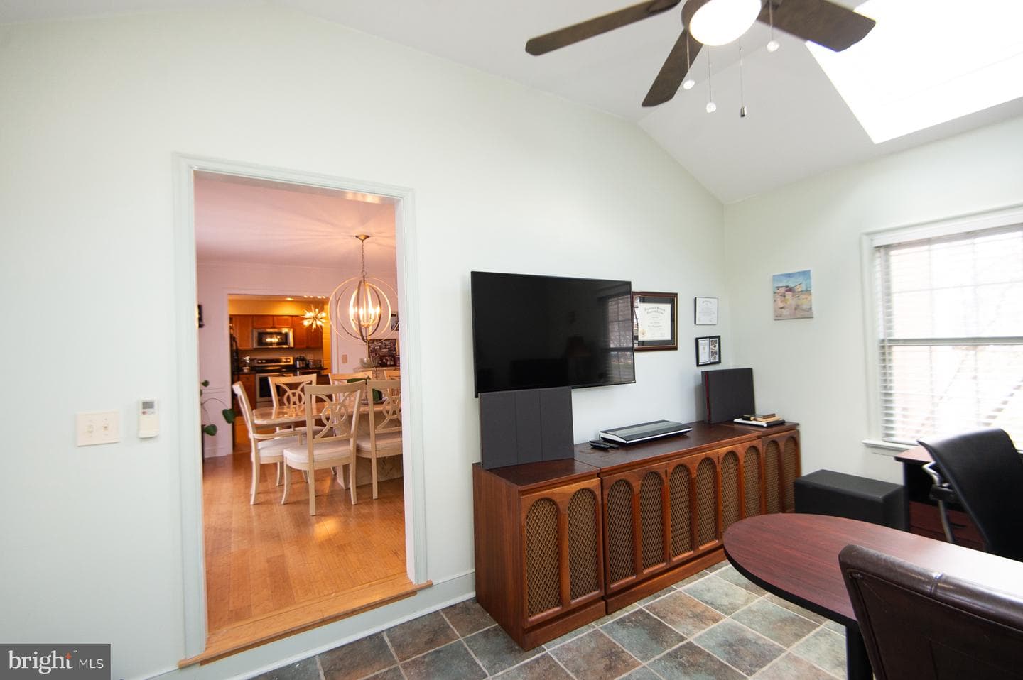 18 Londonderry Drive photo 25