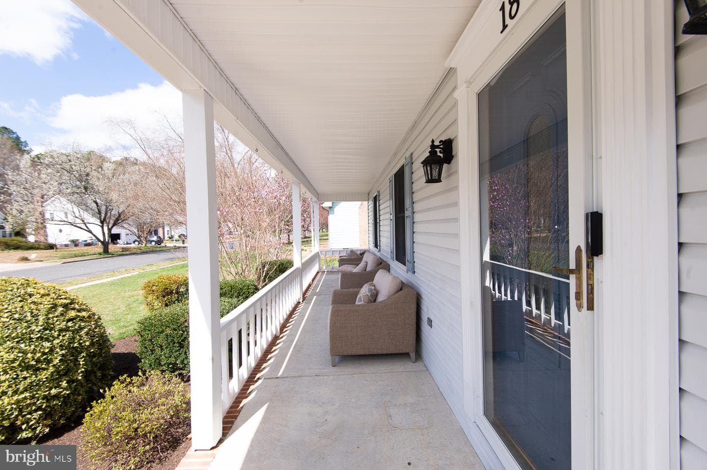 18 Londonderry Drive photo 9