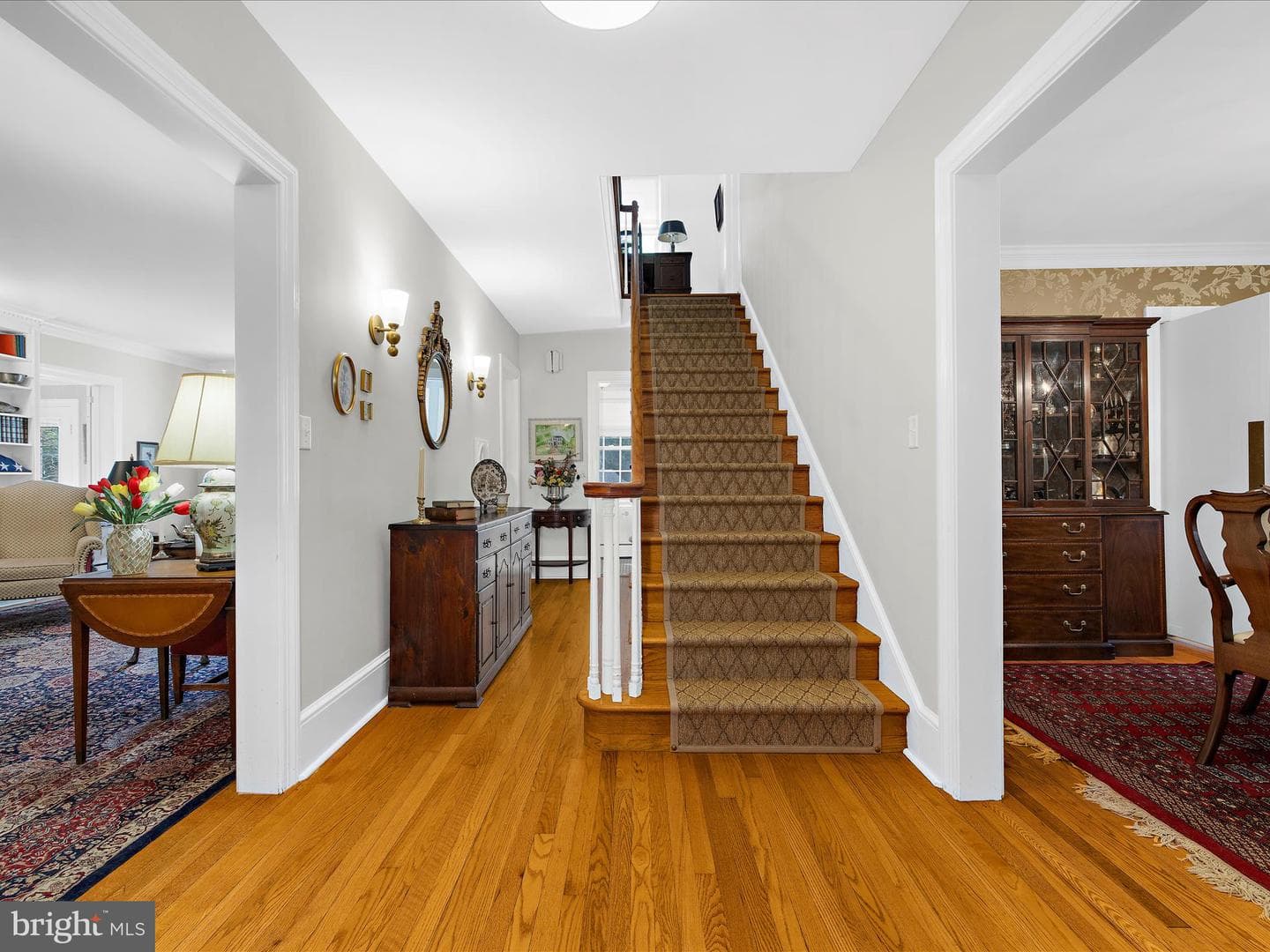 301 Washington Street S photo 4