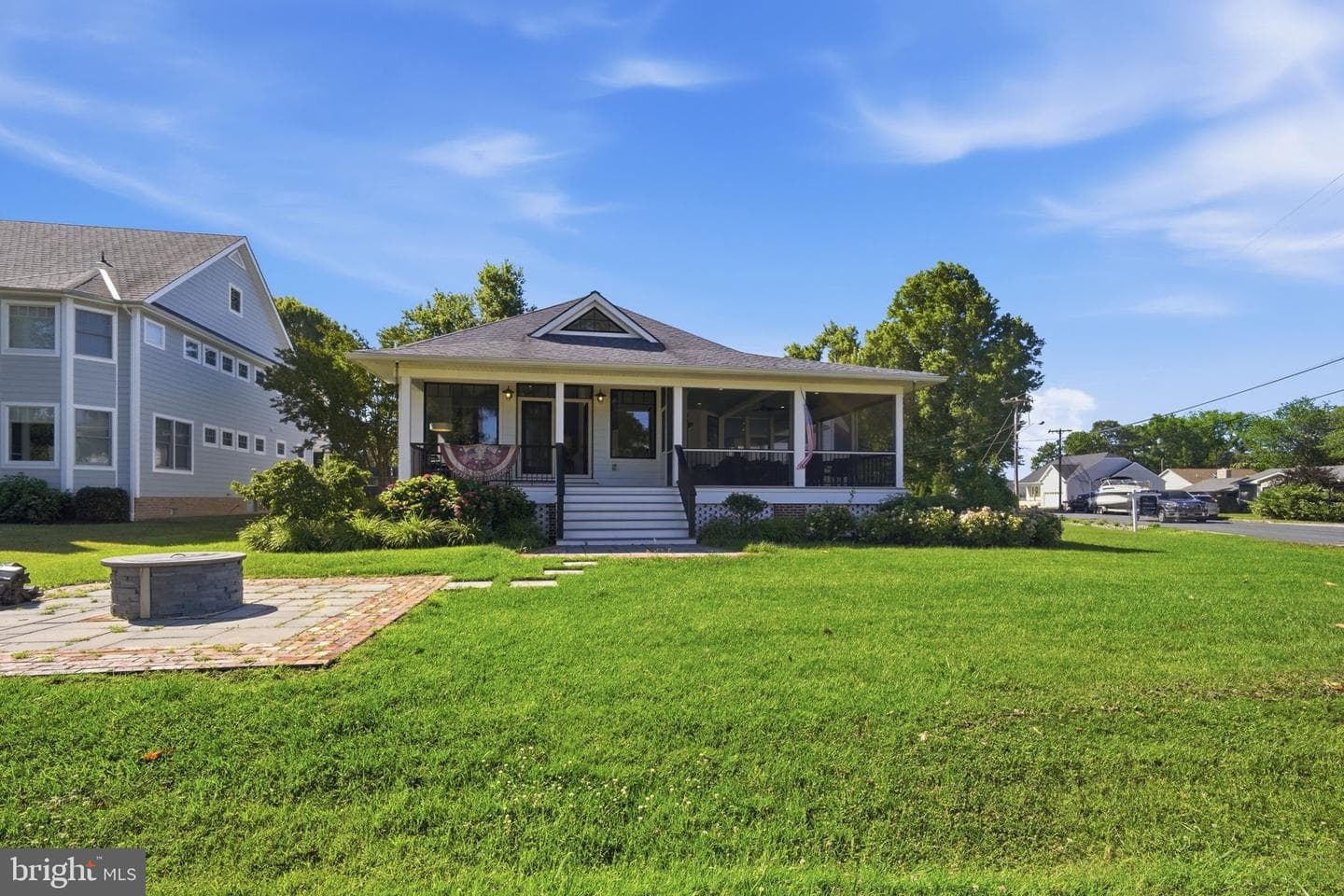 303 Manor photo 41
