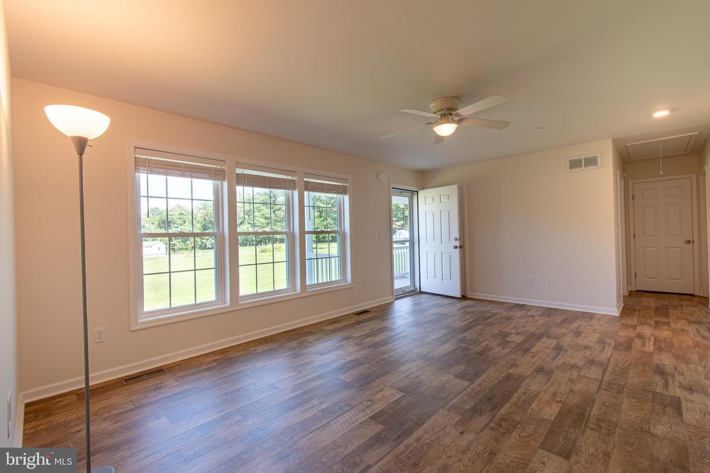 21869 Albie Road photo 17