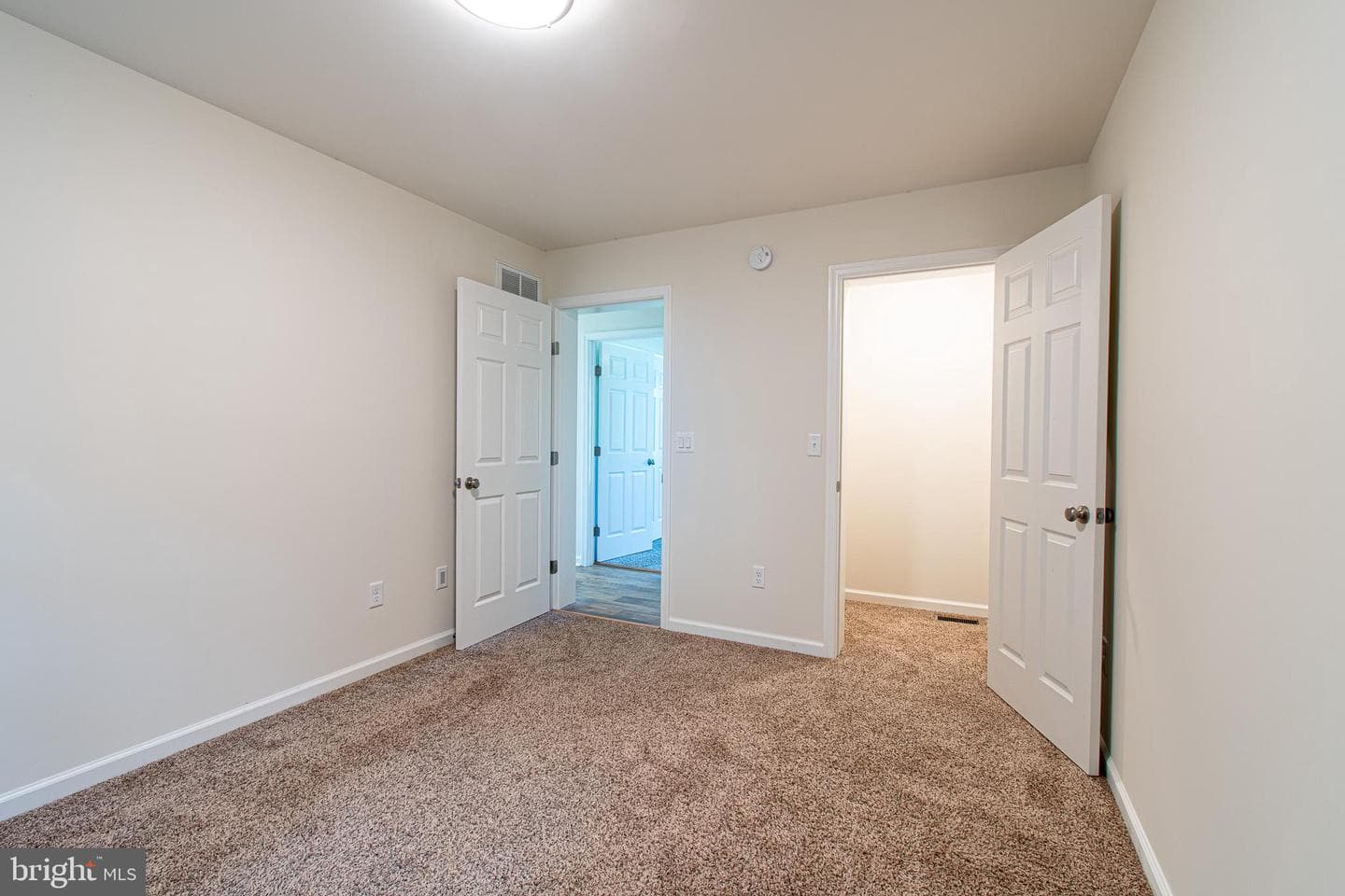 21869 Albie Road photo 25
