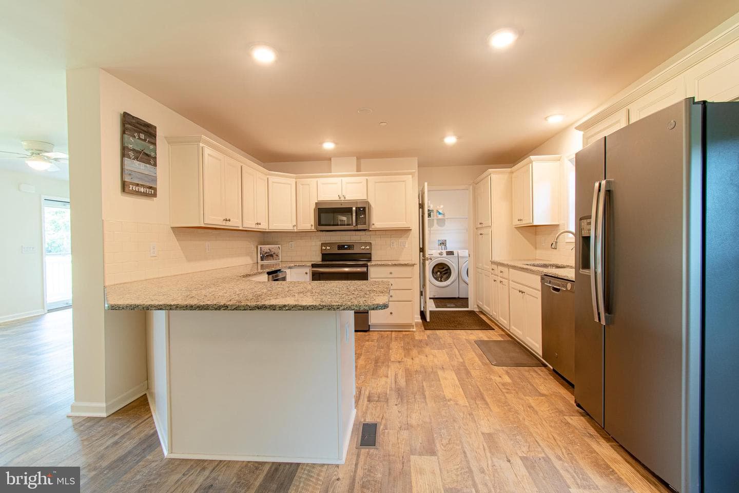 21869 Albie Road photo 8
