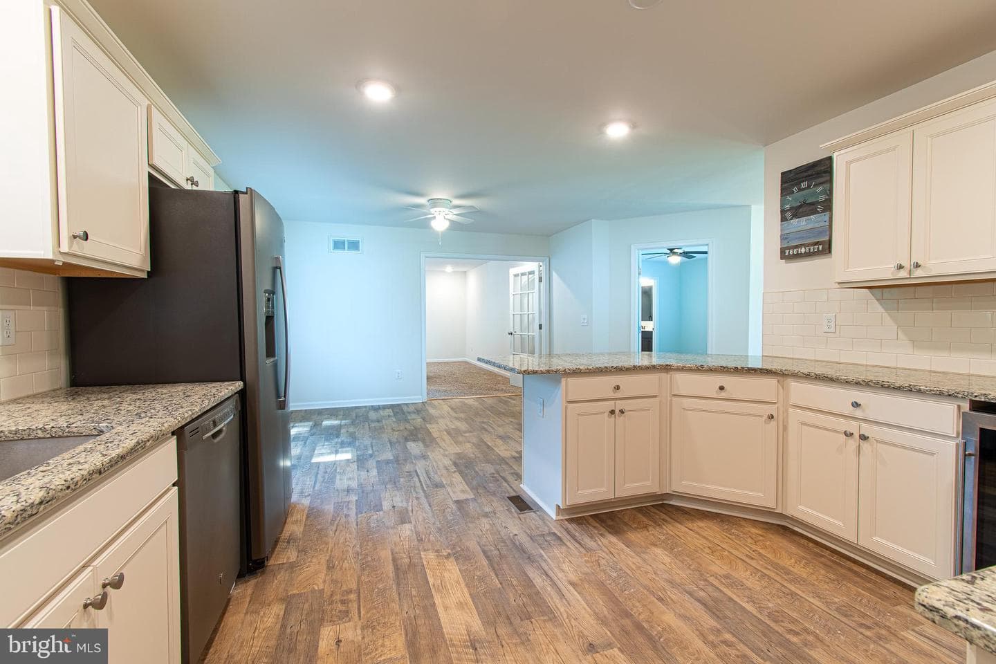 21869 Albie Road photo 9